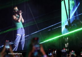 Concierto de Mora en el Polideportivo Alexis Argüello de Managua, Nicaragua