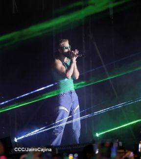 Concierto de Mora en el Polideportivo Alexis Argüello de Managua, Nicaragua