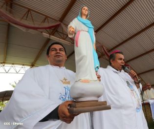 ¿Quién es la niña más guapa?, ¡la Virgencita de Cuapa!