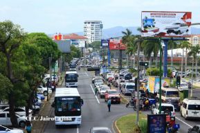 Nicaragua recibe buses procedentes de la República Popular China