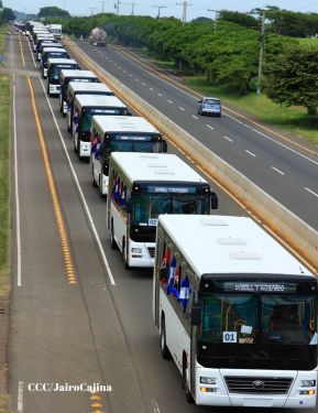 Nicaragua recibe buses procedentes de la República Popular China