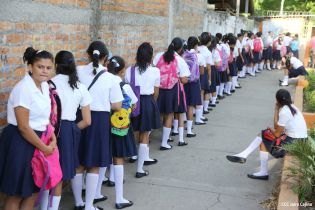 Reinician clases y realizan simulacros en colegios