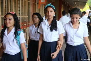 Reinician clases y realizan simulacros en colegios