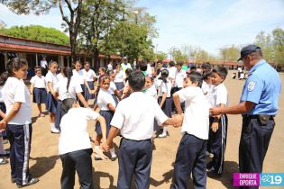 Reinician clases y realizan simulacros en colegios