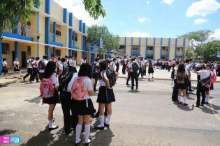 Reinician clases y realizan simulacros en colegios