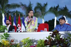 Entrega de 250 buses provenientes de China a transportistas de Managua y Ciudad Sandino