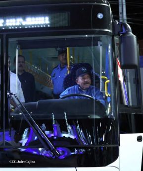 Entrega de 250 buses provenientes de China a transportistas de Managua y Ciudad Sandino