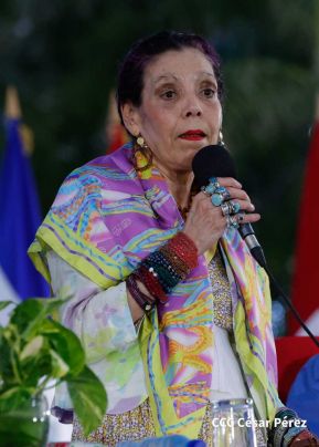 Entrega de 250 buses provenientes de China a transportistas de Managua y Ciudad Sandino