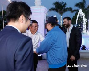 Entrega de 250 buses provenientes de China a transportistas de Managua y Ciudad Sandino