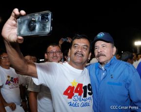 Entrega de 250 buses provenientes de China a transportistas de Managua y Ciudad Sandino