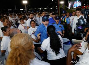 Entrega de 250 buses provenientes de China a transportistas de Managua y Ciudad Sandino