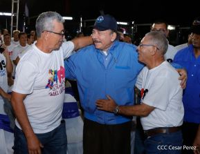Entrega de 250 buses provenientes de China a transportistas de Managua y Ciudad Sandino