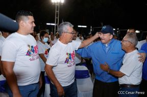 Entrega de 250 buses provenientes de China a transportistas de Managua y Ciudad Sandino