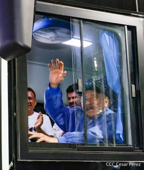 Entrega de 250 buses provenientes de China a transportistas de Managua y Ciudad Sandino