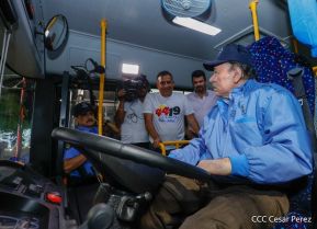 Entrega de 250 buses provenientes de China a transportistas de Managua y Ciudad Sandino