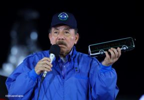 Entrega de 250 buses provenientes de China a transportistas de Managua y Ciudad Sandino