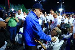 Entrega de 250 buses provenientes de China a transportistas de Managua y Ciudad Sandino