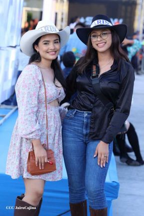 Carín León en concierto en el Estadio Soberanía