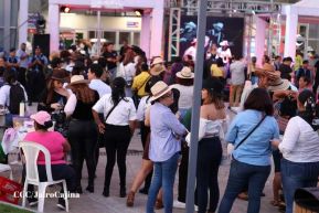 Carín León en concierto en el Estadio Soberanía