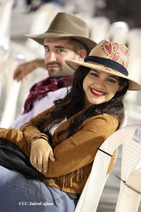 Carín León en concierto en el Estadio Soberanía