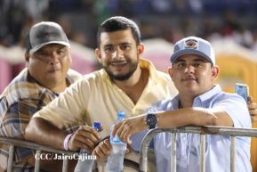 Carín León en concierto en el Estadio Soberanía