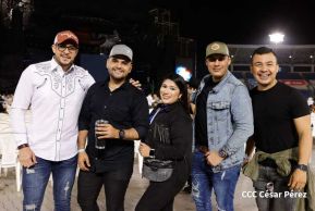 Carín León en concierto en el Estadio Soberanía