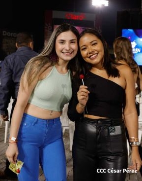 Carín León en concierto en el Estadio Soberanía