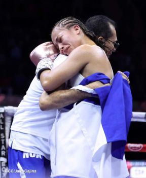 "Noche de Campeones" en el Polideportivo Alexis Argüello en Managua