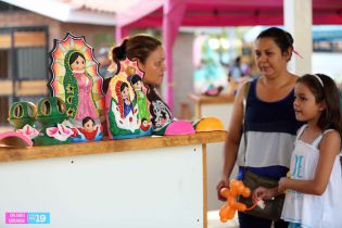León exhibe su cultura, gastronomía y artesanía en Avenida de Bolívar a Chávez