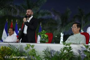 Entrega de 250 autobuses de China a cooperativas de transporte de Managua