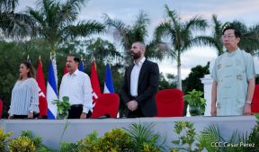 Entrega de 250 autobuses de China a cooperativas de transporte de Managua