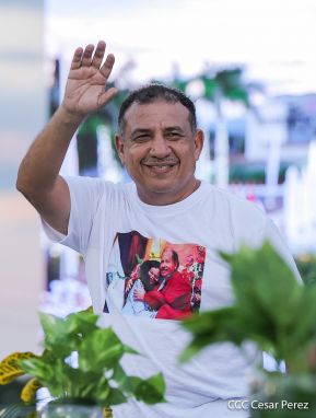 Entrega de 250 autobuses de China a cooperativas de transporte de Managua