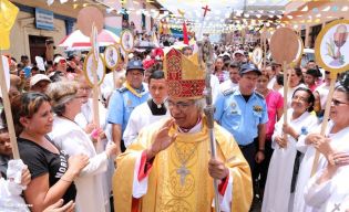 Miles de boaqueños recibieron al cardenal Leopoldo José Brenes