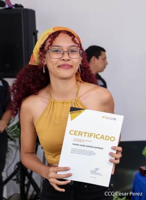 Comunicadores de la Agencia Sputnik con  Medios del Poder Ciudadano