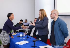 Comunicadores de la Agencia Sputnik con  Medios del Poder Ciudadano