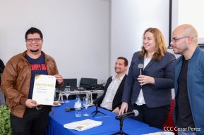 Comunicadores de la Agencia Sputnik con  Medios del Poder Ciudadano