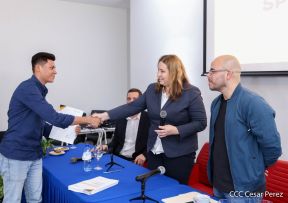 Comunicadores de la Agencia Sputnik con  Medios del Poder Ciudadano