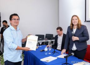 Comunicadores de la Agencia Sputnik con  Medios del Poder Ciudadano