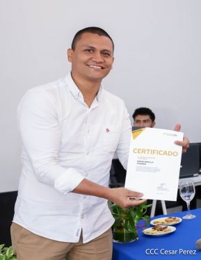 Comunicadores de la Agencia Sputnik con  Medios del Poder Ciudadano