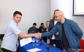 Comunicadores de la Agencia Sputnik con  Medios del Poder Ciudadano