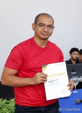 Comunicadores de la Agencia Sputnik con  Medios del Poder Ciudadano