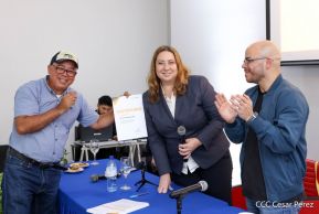 Comunicadores de la Agencia Sputnik con  Medios del Poder Ciudadano