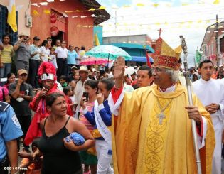 Miles de boaqueños recibieron al cardenal Leopoldo José Brenes