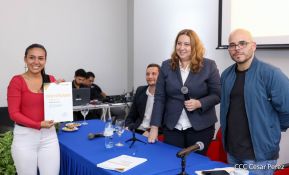 Comunicadores de la Agencia Sputnik con  Medios del Poder Ciudadano