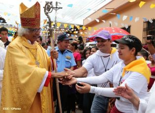 Miles de boaqueños recibieron al cardenal Leopoldo José Brenes