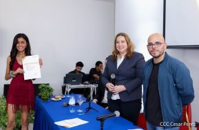 Comunicadores de la Agencia Sputnik con  Medios del Poder Ciudadano