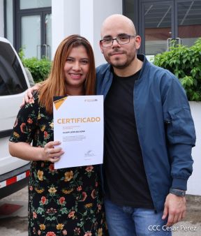 Comunicadores de la Agencia Sputnik con  Medios del Poder Ciudadano