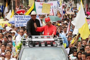 Miles de boaqueños recibieron al cardenal Leopoldo José Brenes