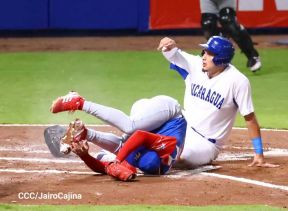 Familias disfrutan de inauguración del Estadio Roberto Clemente de Masaya