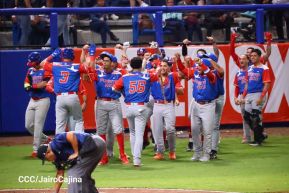 Familias disfrutan de inauguración del Estadio Roberto Clemente de Masaya